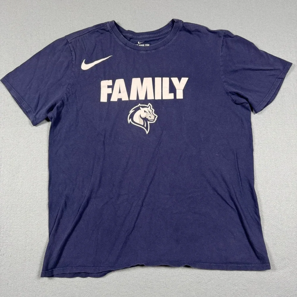 Nike Family Horse Mascot Graphic T-Shirt Mens Large Navy Blue Crewneck‎ Tee